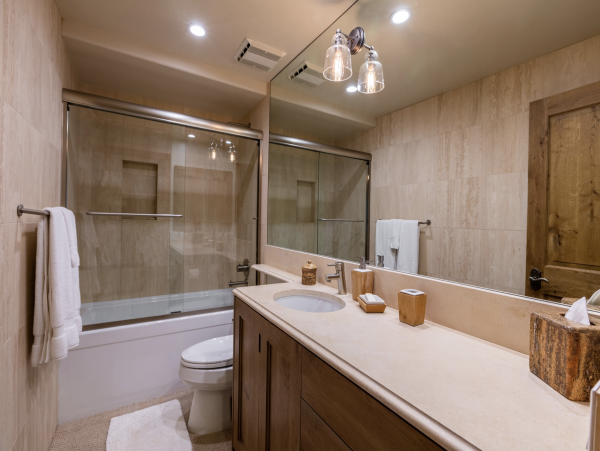 Ski In Ski Out Vail Vacation Condo Four Bedroom + Den